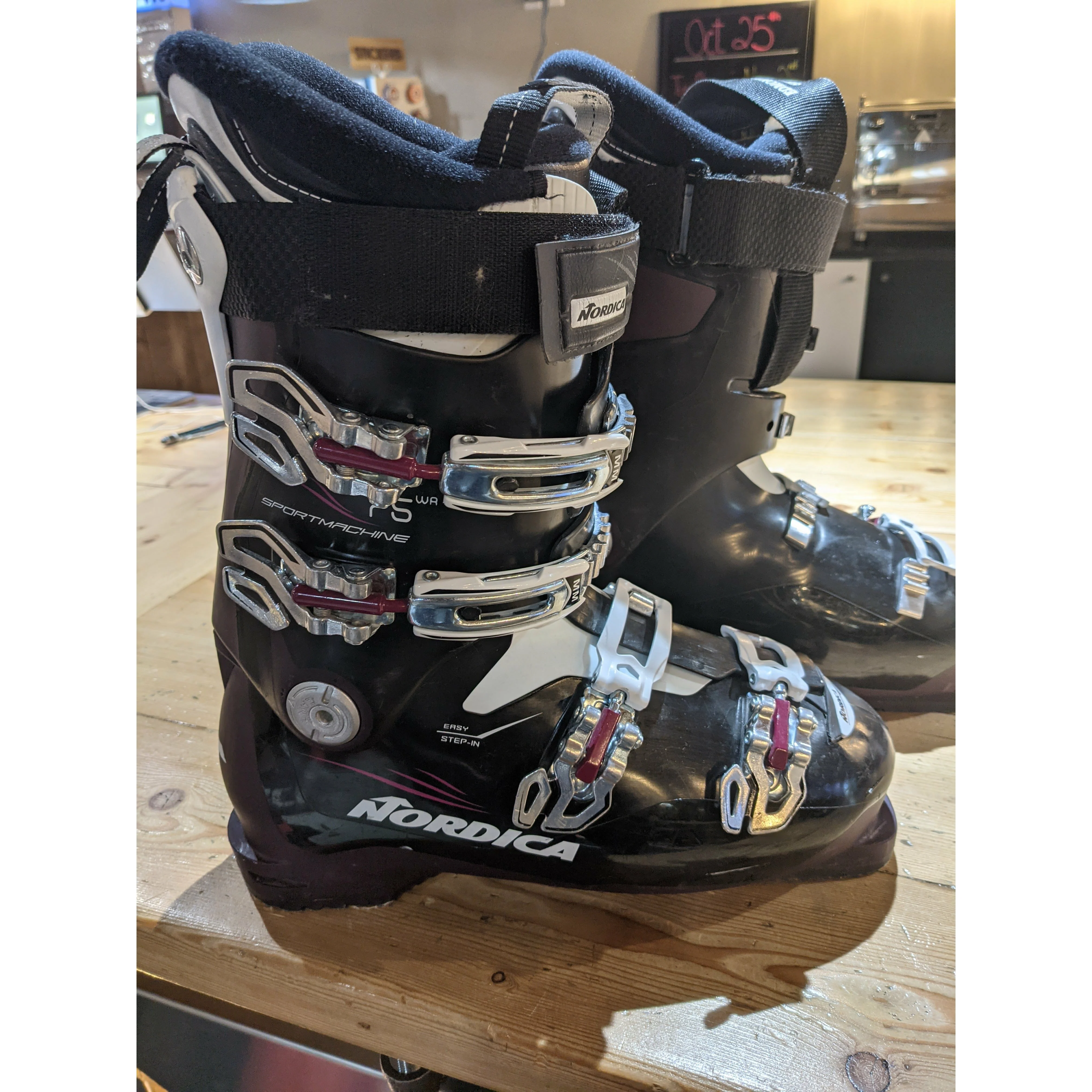 Demo Nordica Sportmachine 75 W ski boot (used)