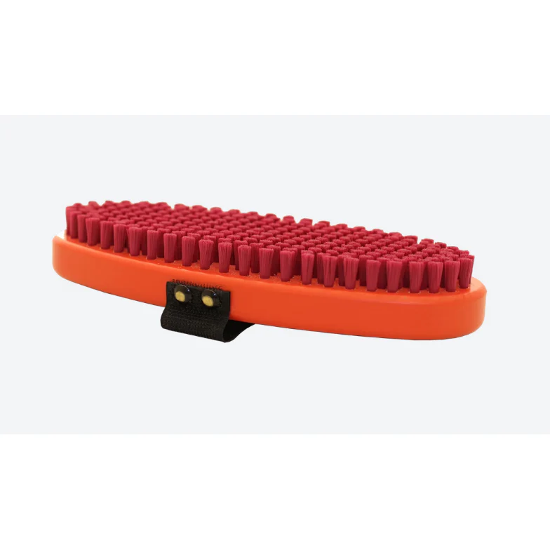 Swix Oval Fine Red Nylon Brush - Image 2
